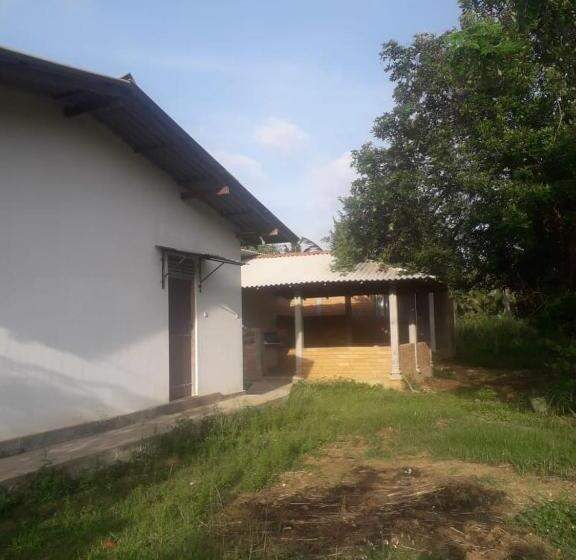 Majatalo Peacock Villa