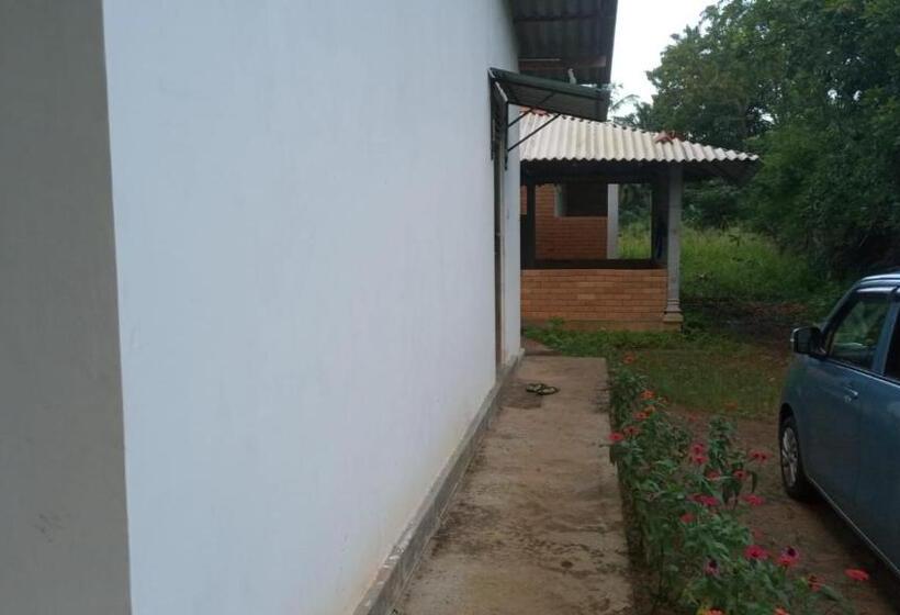 Majatalo Peacock Villa