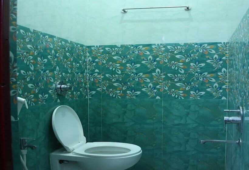 بنسيون Thendral Park Inn