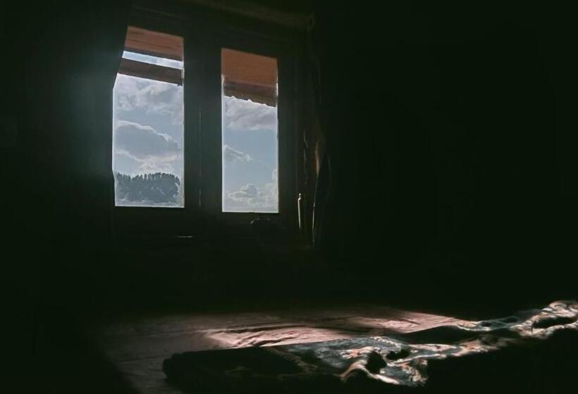 Пансион Woodstock Villa Rooms&entirevilla Tulga