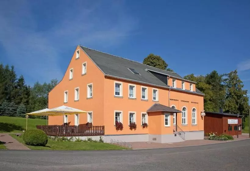 Retkeilymaja Wolfsgrunder Festhof