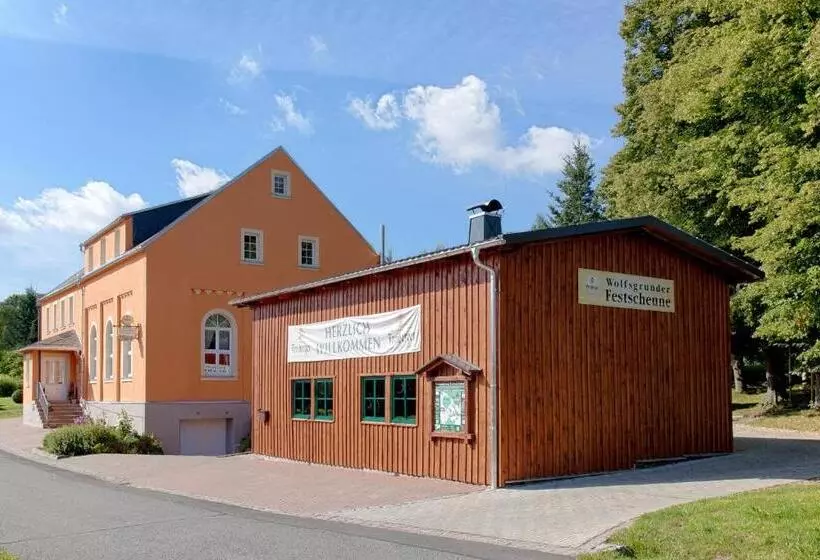 Retkeilymaja Wolfsgrunder Festhof