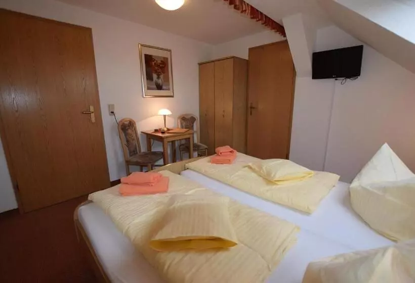 Retkeilymaja Wolfsgrunder Festhof