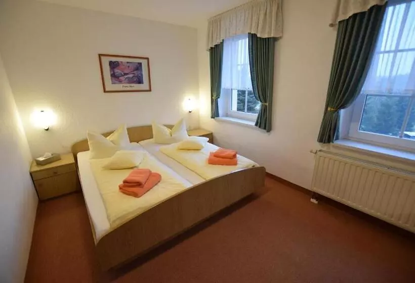 Retkeilymaja Wolfsgrunder Festhof