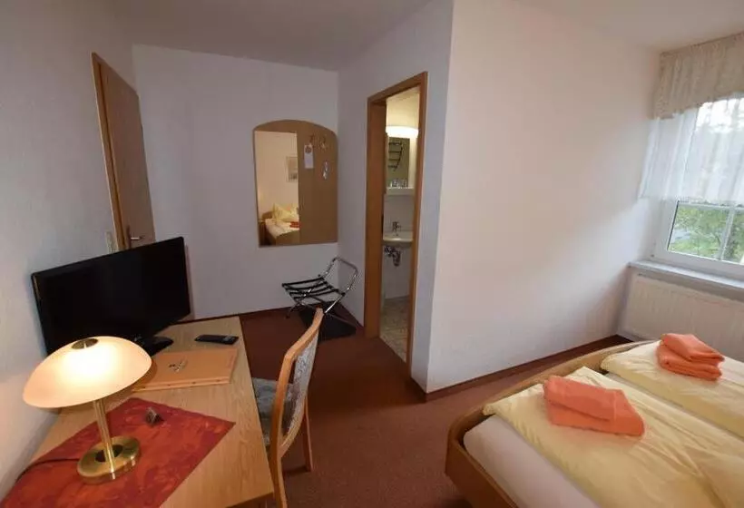 Retkeilymaja Wolfsgrunder Festhof