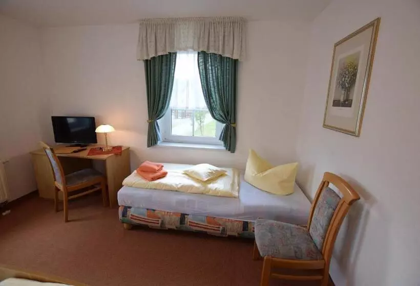 Retkeilymaja Wolfsgrunder Festhof