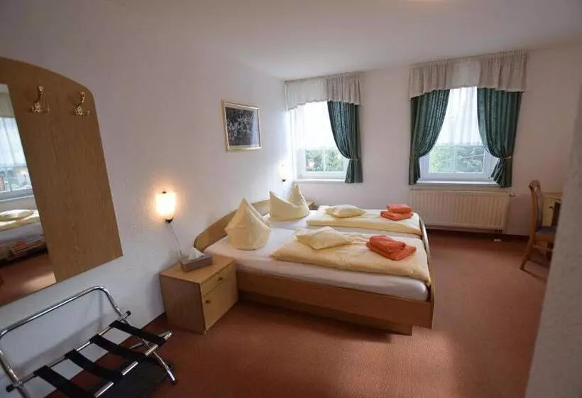 Retkeilymaja Wolfsgrunder Festhof