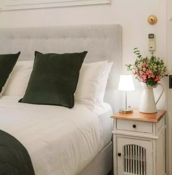 ベッドアンドブレックファースト Benambra Boutique Accommodation   C1883  Lonsdale Suite