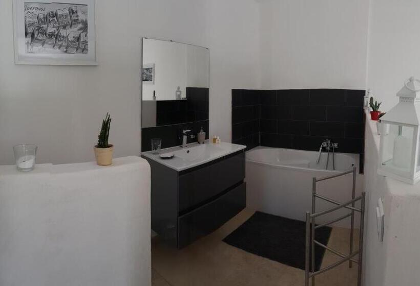 تختخواب و صبحانه Chambre Blanche