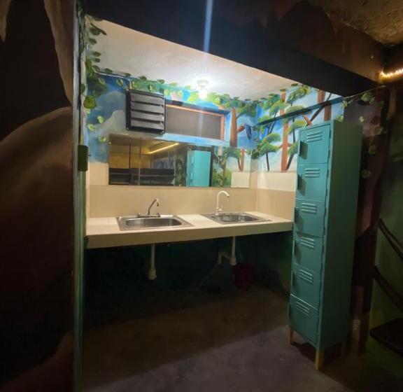 Hostel Xiinbal Habitación Comunitaria