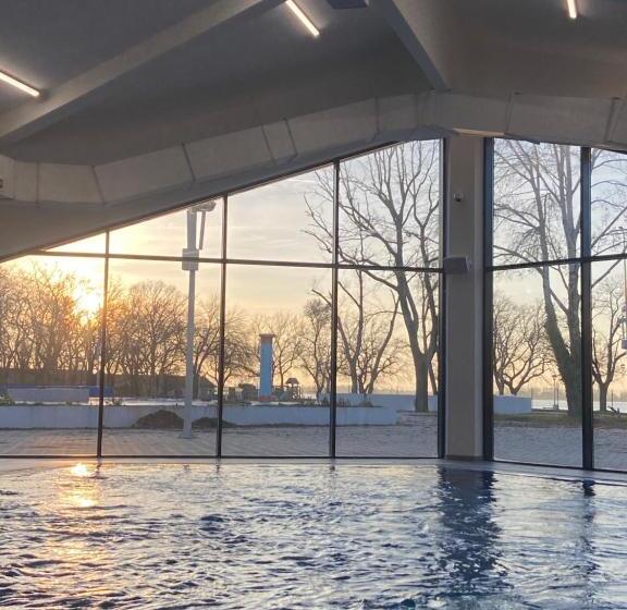 هتل Aqua Prenociste Palic