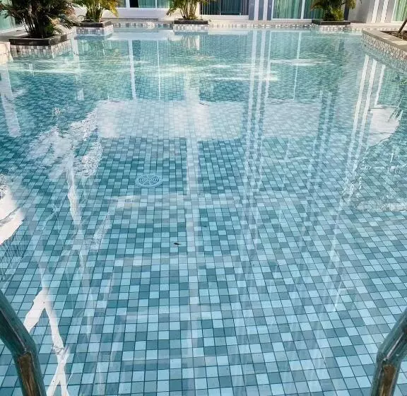 Hotelli D Eco Condo Resort Pattaya