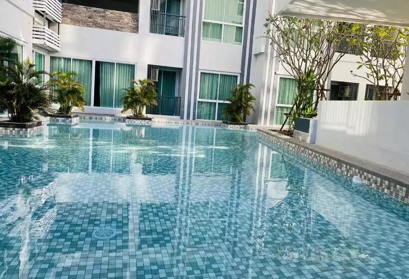 Hotelli D Eco Condo Resort Pattaya