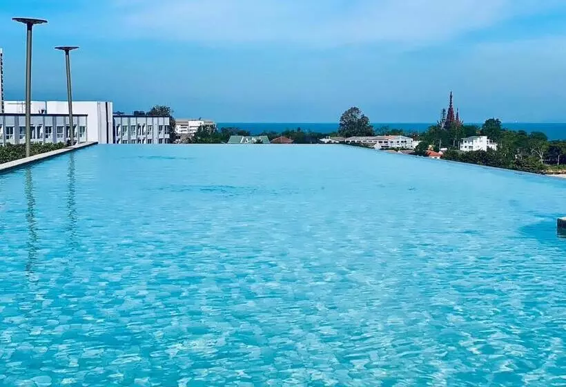 Hotelli D Eco Condo Resort Pattaya