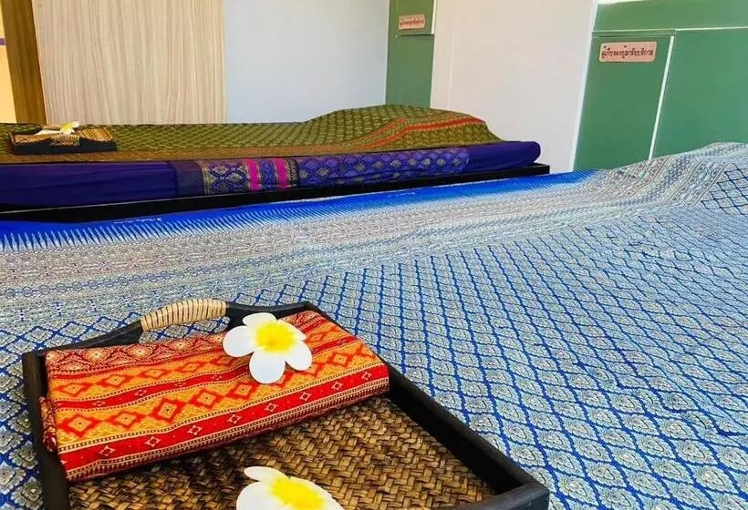 Hotelli D Eco Condo Resort Pattaya