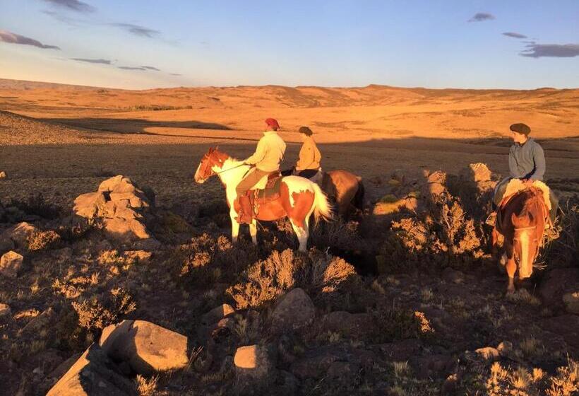 ホテル Estancia Santa Thelma