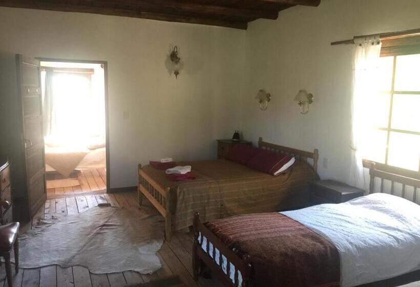 ホテル Estancia Santa Thelma