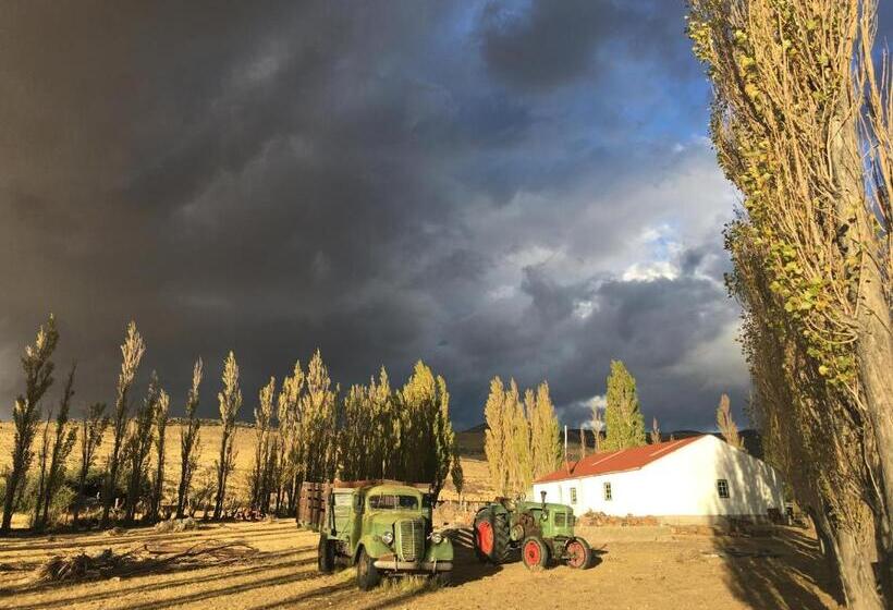 ホテル Estancia Santa Thelma