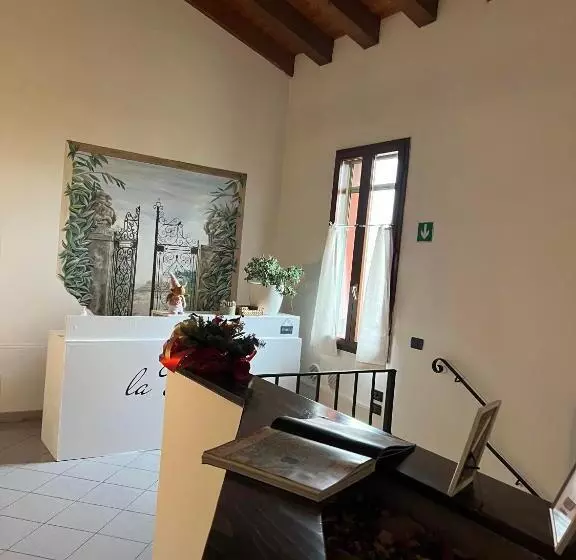 Hotelli La Divina