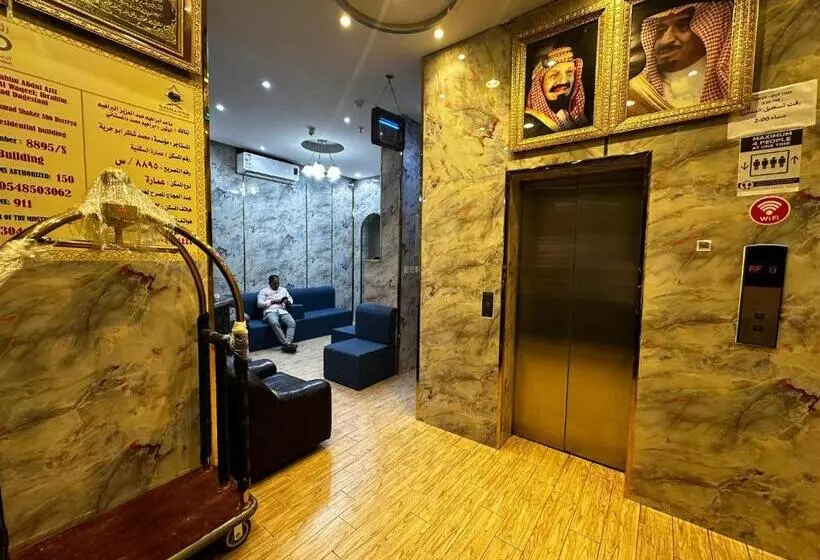 ホテル Mohazer Al Saada