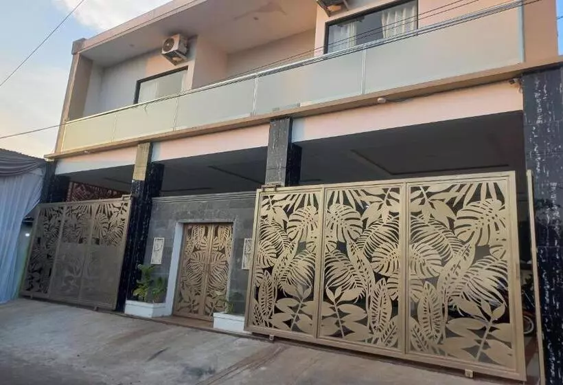 Hotelli Oyo 93505 Harvest Inn Syariah