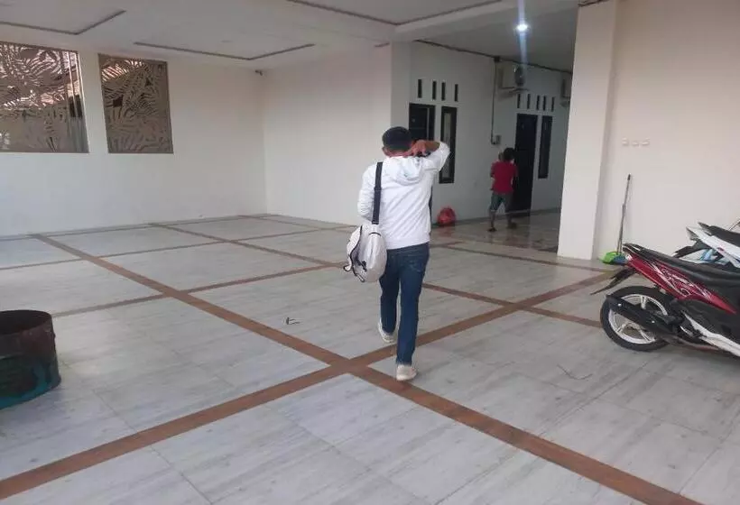 Hotelli Oyo 93505 Harvest Inn Syariah