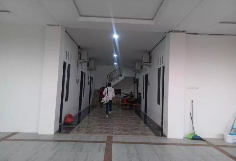 Hotelli Oyo 93505 Harvest Inn Syariah