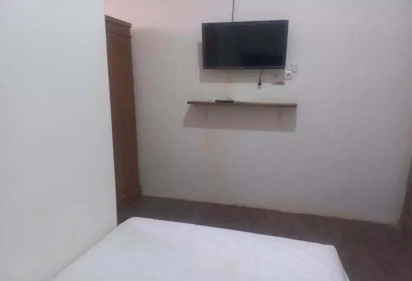 Hotelli Oyo 93505 Harvest Inn Syariah