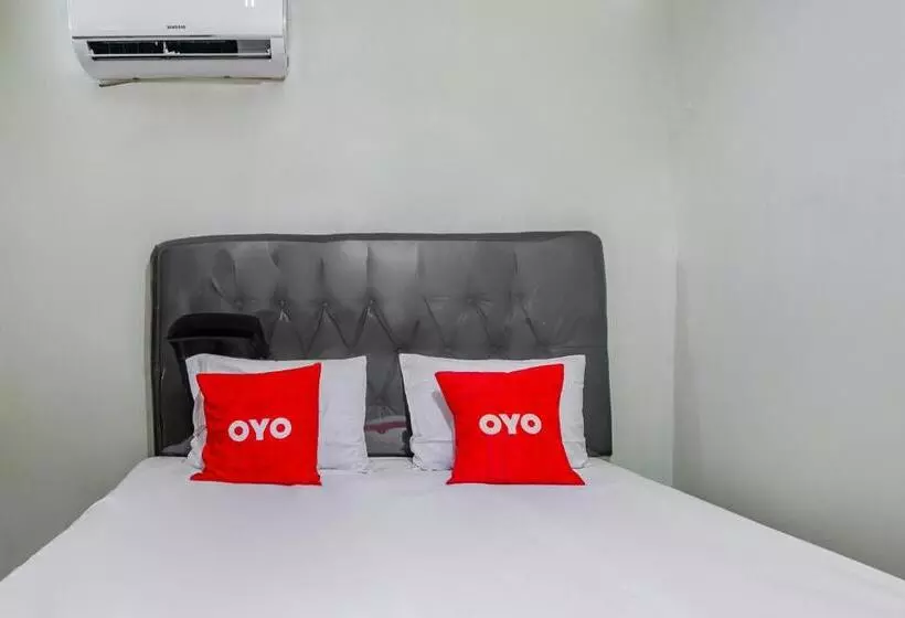 ホテル Oyo 93526 Cut Nyadin Syariah