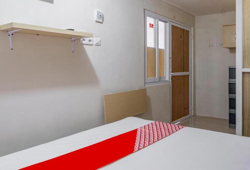 Отель Oyo 93526 Cut Nyadin Syariah