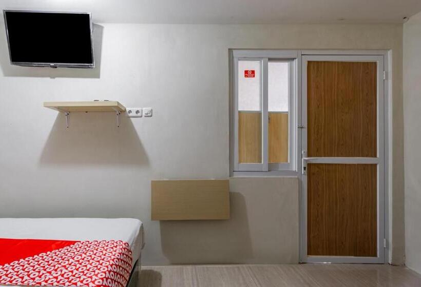 Отель Oyo 93526 Cut Nyadin Syariah