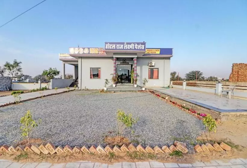 Hotelli Oyo Raj Laxmi Hotal Kuchaman City