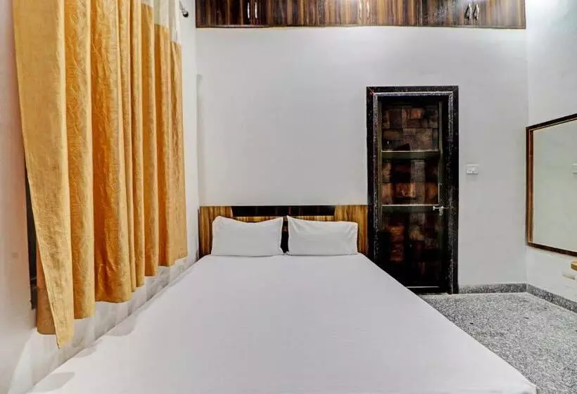 Hotelli Oyo Raj Laxmi Hotal Kuchaman City