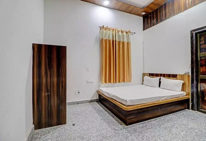 Hotelli Oyo Raj Laxmi Hotal Kuchaman City