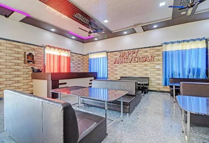 Hotelli Oyo Raj Laxmi Hotal Kuchaman City