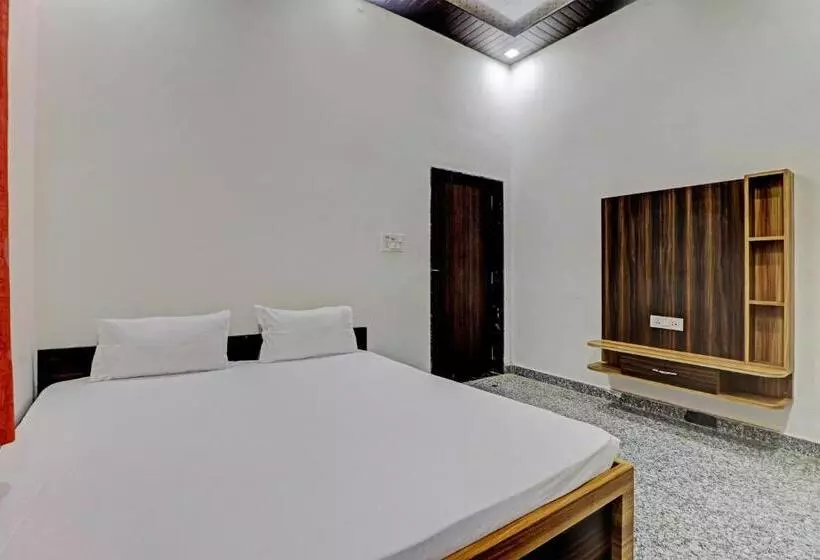 Hotelli Oyo Raj Laxmi Hotal Kuchaman City