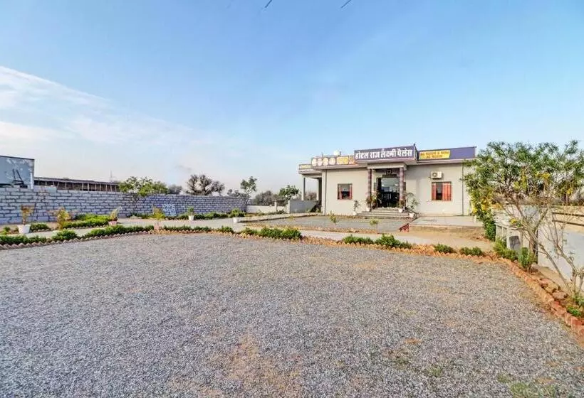 Hotelli Oyo Raj Laxmi Hotal Kuchaman City