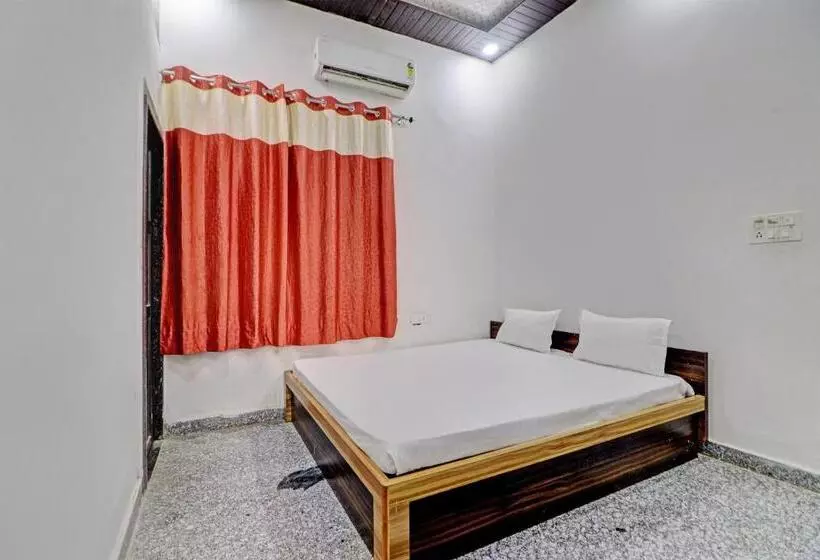 Hotelli Oyo Raj Laxmi Hotal Kuchaman City