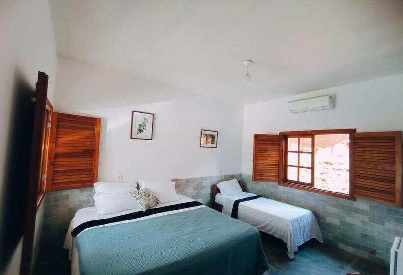 هتل Recanto Rocas