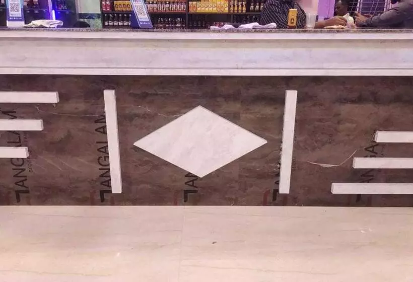 Hotelli Spot On Sri Kkd Boarding & Lodging