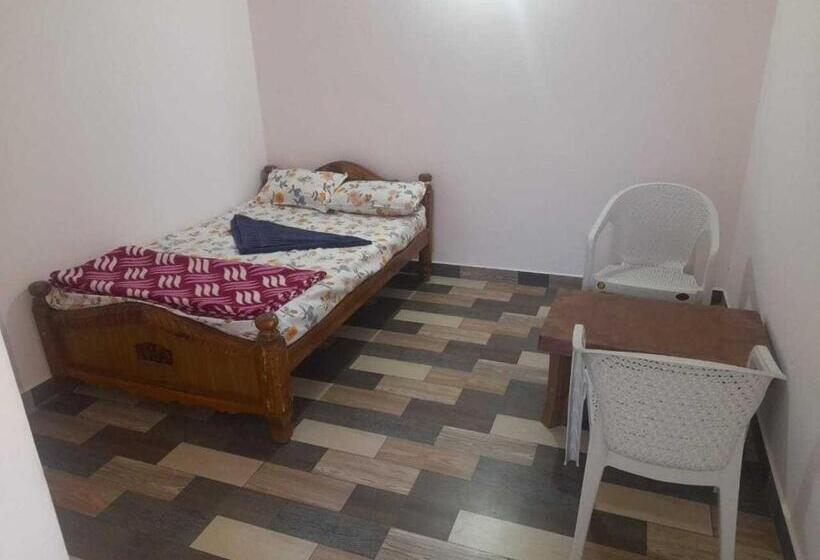 فندق Spot On Sri Kkd Boarding & Lodging