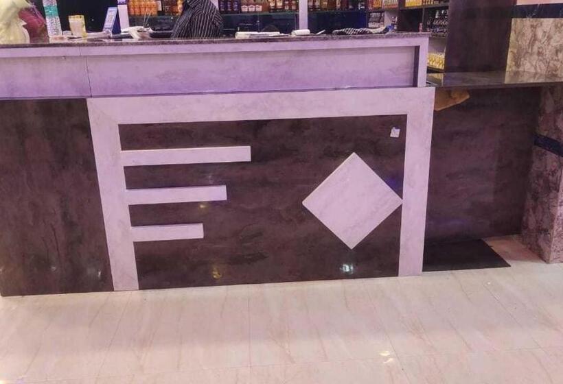 فندق Spot On Sri Kkd Boarding & Lodging