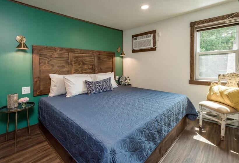 בית מלון כפרי The Cove Guest House