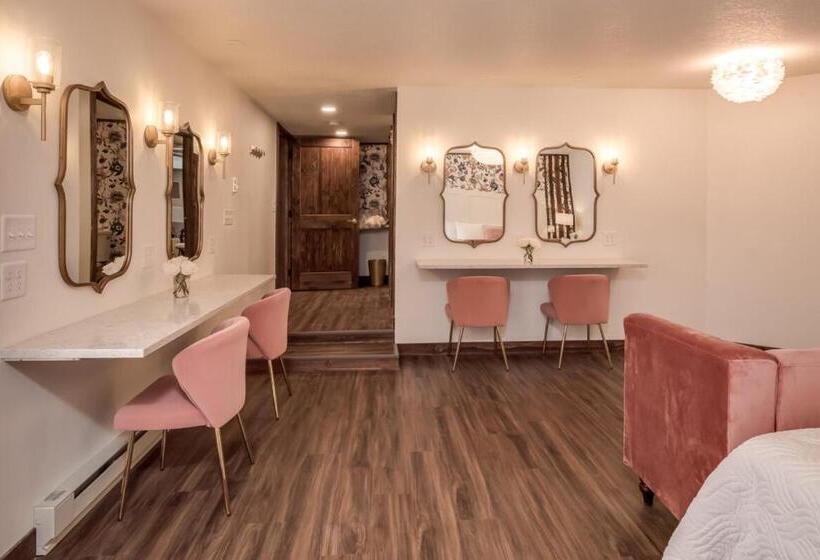 בית מלון כפרי The Cove Guest House