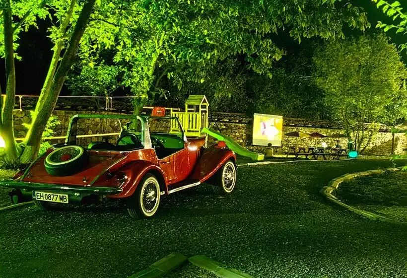 ペンション Complex Arbanashki Style Panoramic View With Summer And Winter Terrace, Sauna, Children S And Adult