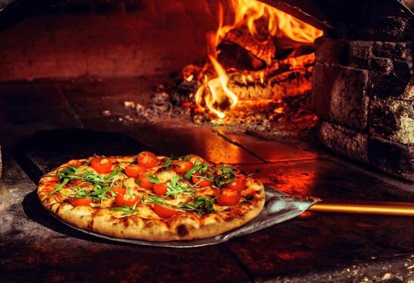 펜션 Complex Arbanashki Style Panoramic View With Summer And Winter Terrace, Sauna, Children S And Adult