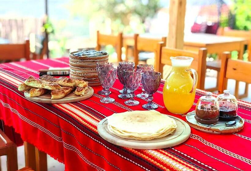 펜션 Complex Arbanashki Style Panoramic View With Summer And Winter Terrace, Sauna, Children S And Adult