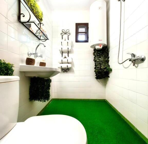 펜션 Complex Arbanashki Style Panoramic View With Summer And Winter Terrace, Sauna, Children S And Adult