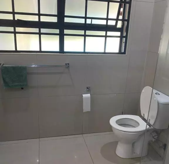 پانسیون M D J Hayfields Guest House