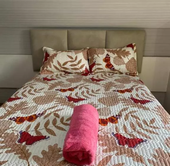 پانسیون M D J Hayfields Guest House